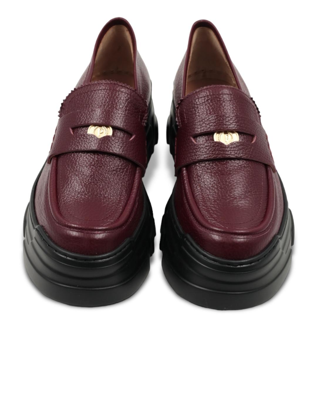 Лоферы Pollini.